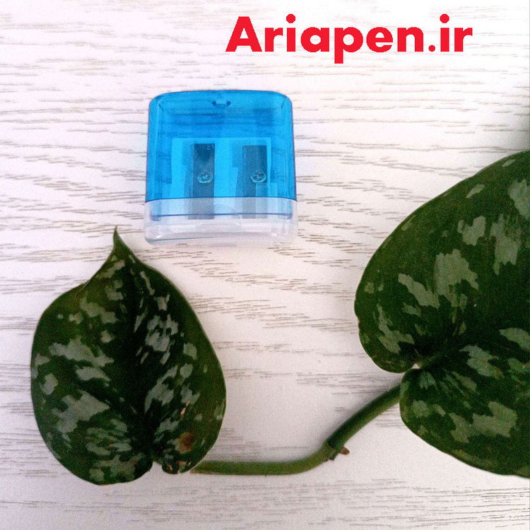 مداد تراش مخزن دار آبی