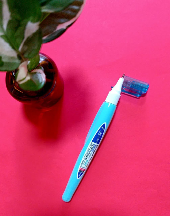 لاک غلط گیر پاستلی آبی